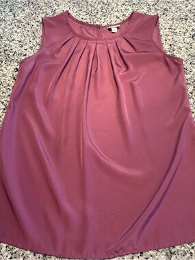 Sleeveless blouse